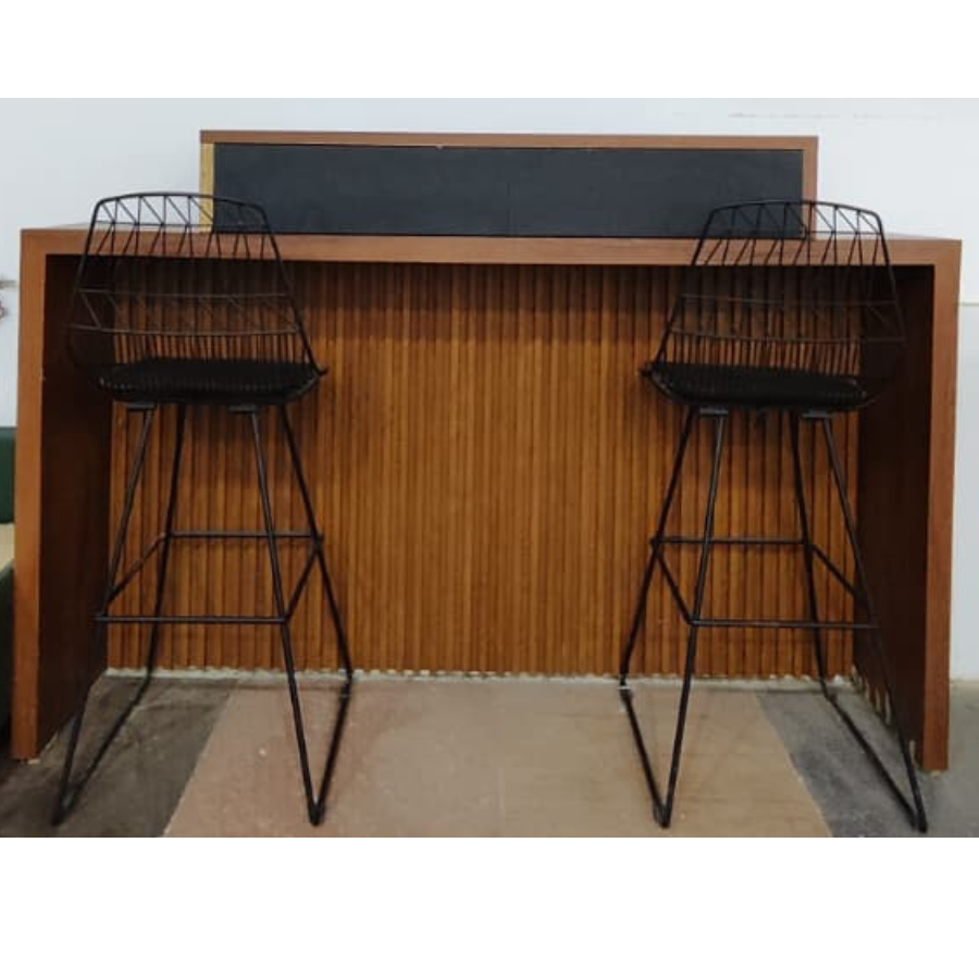Royal Bar Station Table with Bar stool in Walnut finish